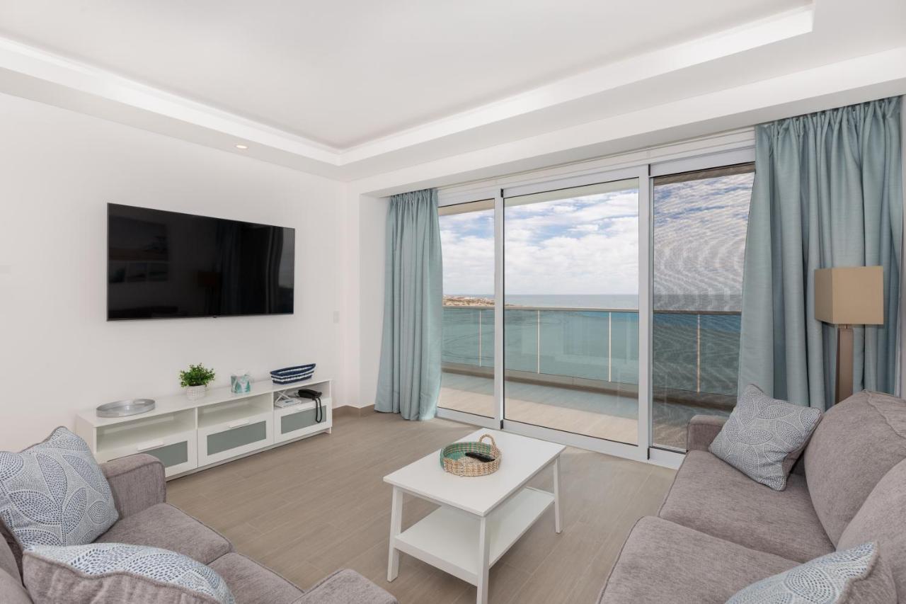 Brand New Contemporary 2 Bd Oceanfront Condo At Encantame Towers Verano E302 Playa Encanto Exterior photo