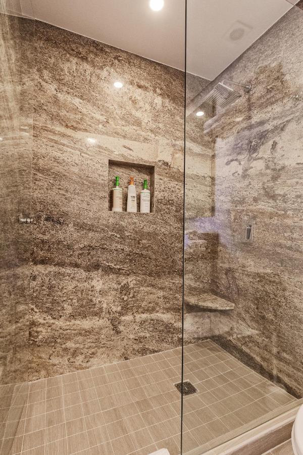 Brand New Contemporary 2 Bd Oceanfront Condo At Encantame Towers Verano E302 Playa Encanto Exterior photo