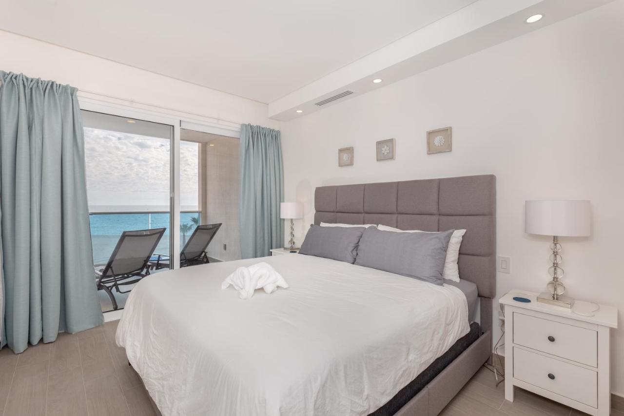 Brand New Contemporary 2 Bd Oceanfront Condo At Encantame Towers Verano E302 Playa Encanto Exterior photo